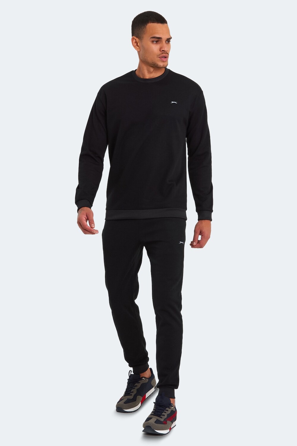 

Спортивный костюм мужской OFFENDER KTN черный Slazenger