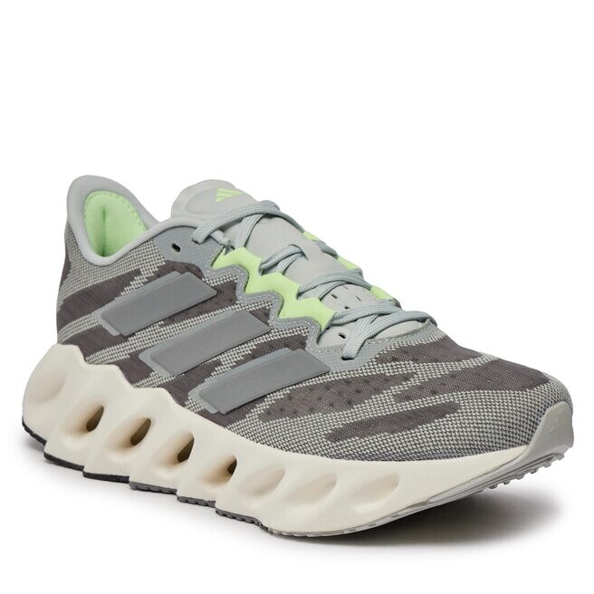 

Кроссовки adidas SwitchFwd M, серый