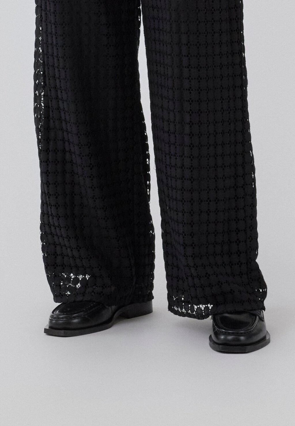 

Брюки HATTIE PANTS Modström, черный