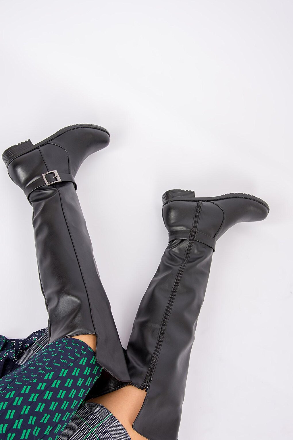 E726561809 Черные женские ботинки Fox Shoes
