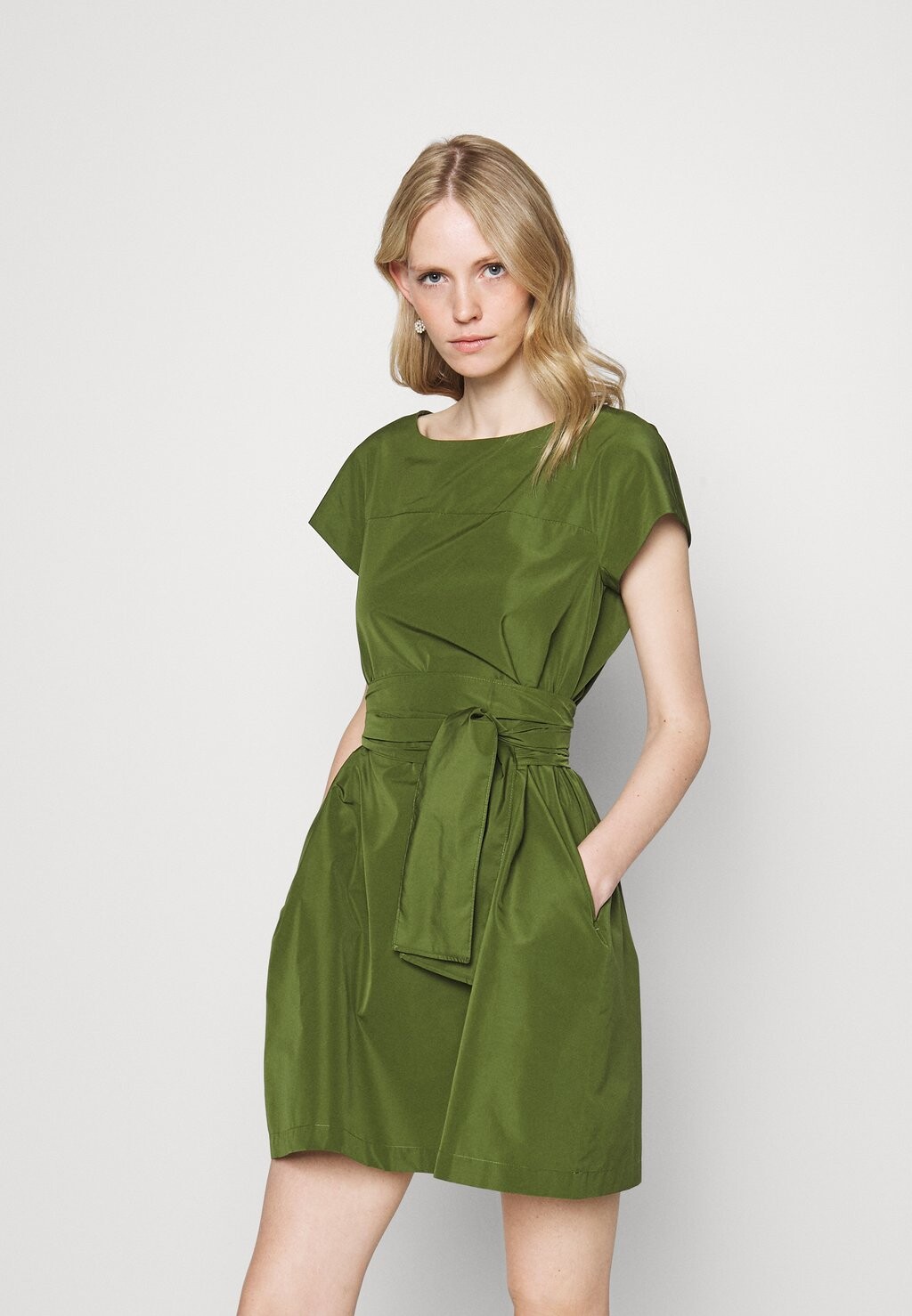 

Летнее платье WEEKEND MaxMara, зеленый