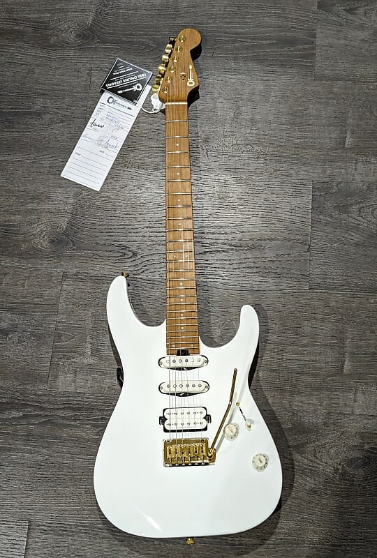 

Электрогитара Charvel Pro-Mod DK24 HSS 2PT CM Snow White