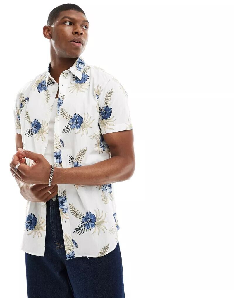 

Кремовая рубашка с короткими рукавами и цветочным принтом Jack & Jones Originals