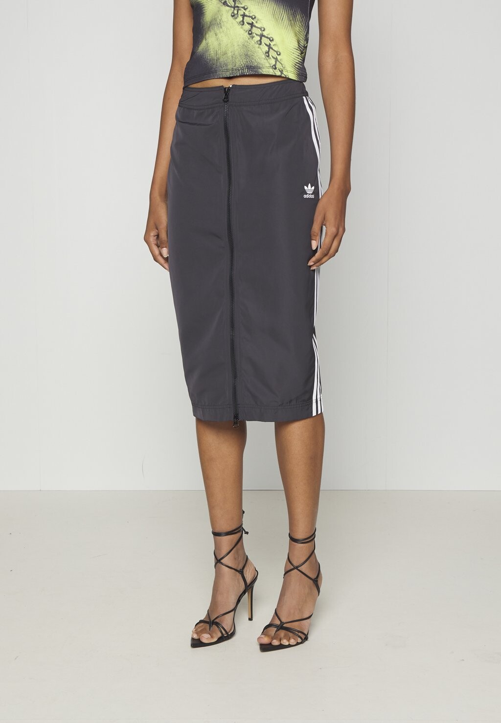 

Юбка adidas Originals TRACK SKIRT, черный