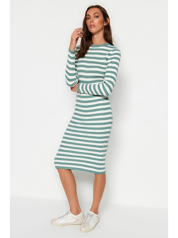 

Длинное платье trendyol, цвет mint/weiß