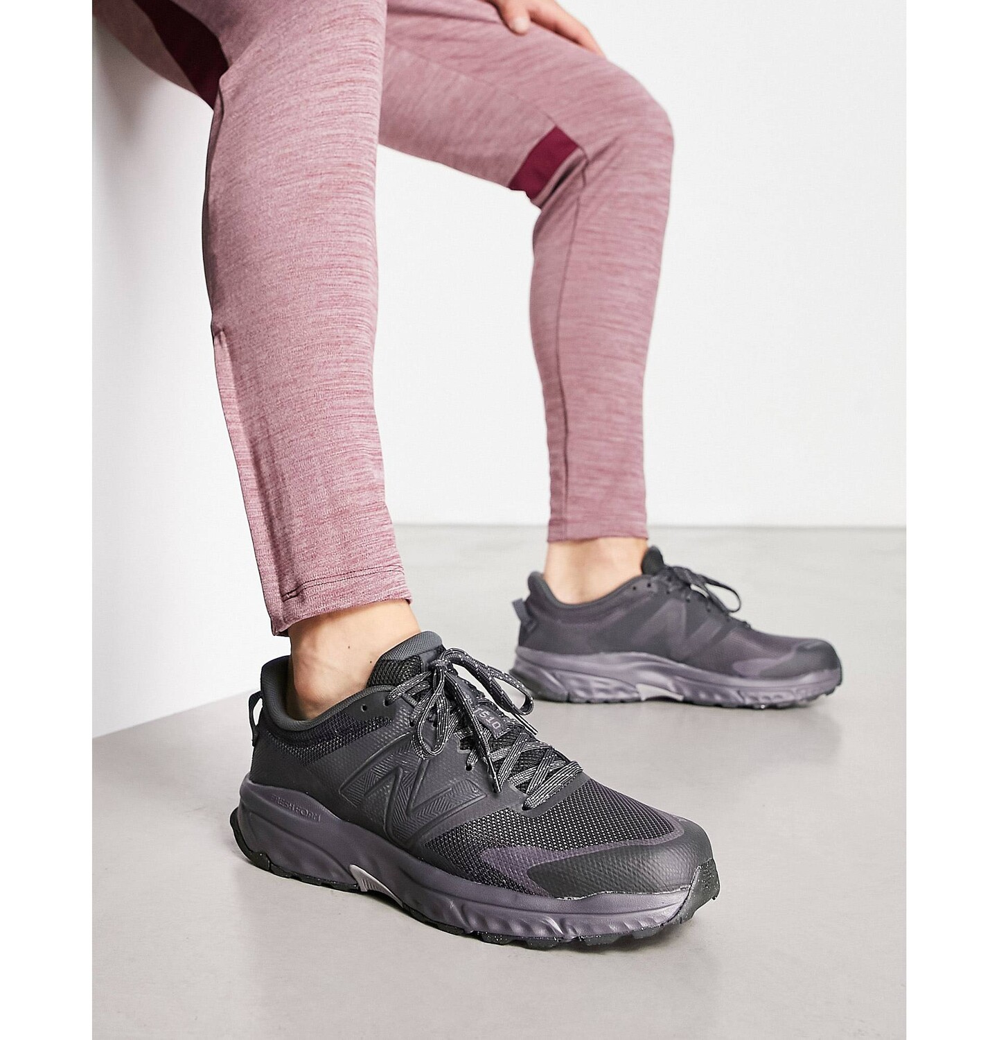 

New Balance 510 в черном цвете
