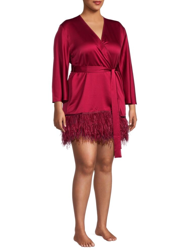 

Атласный халат плюс с бахромой по подолу и поясом Rya Collection, цвет Sangria
