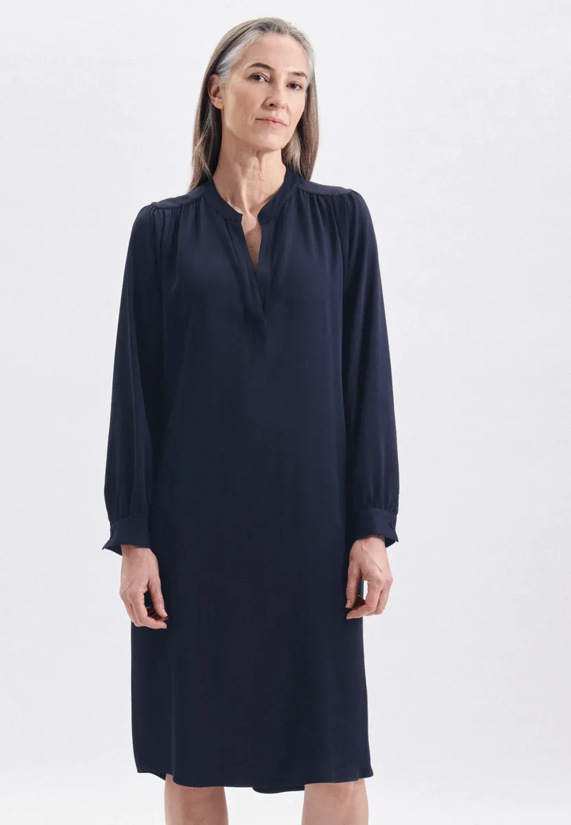 

Seidensticker летнее платье "Black Rose", однотонное с длинными рукавами, V-образным вырезом, синий