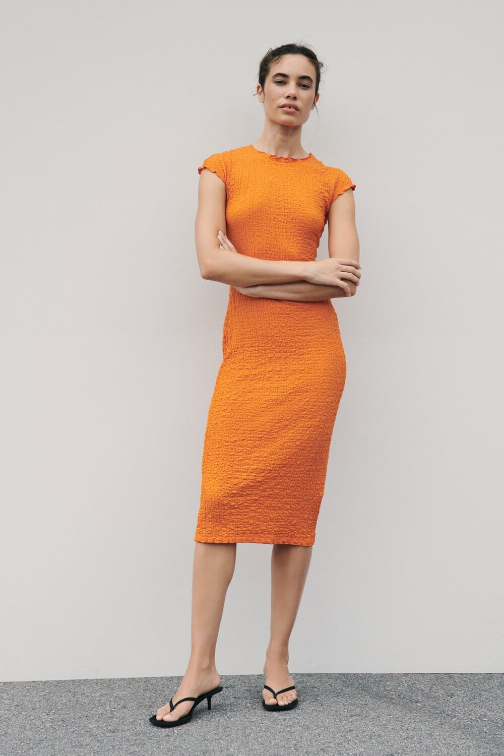

Текстурное платье ZARA, оранжевый