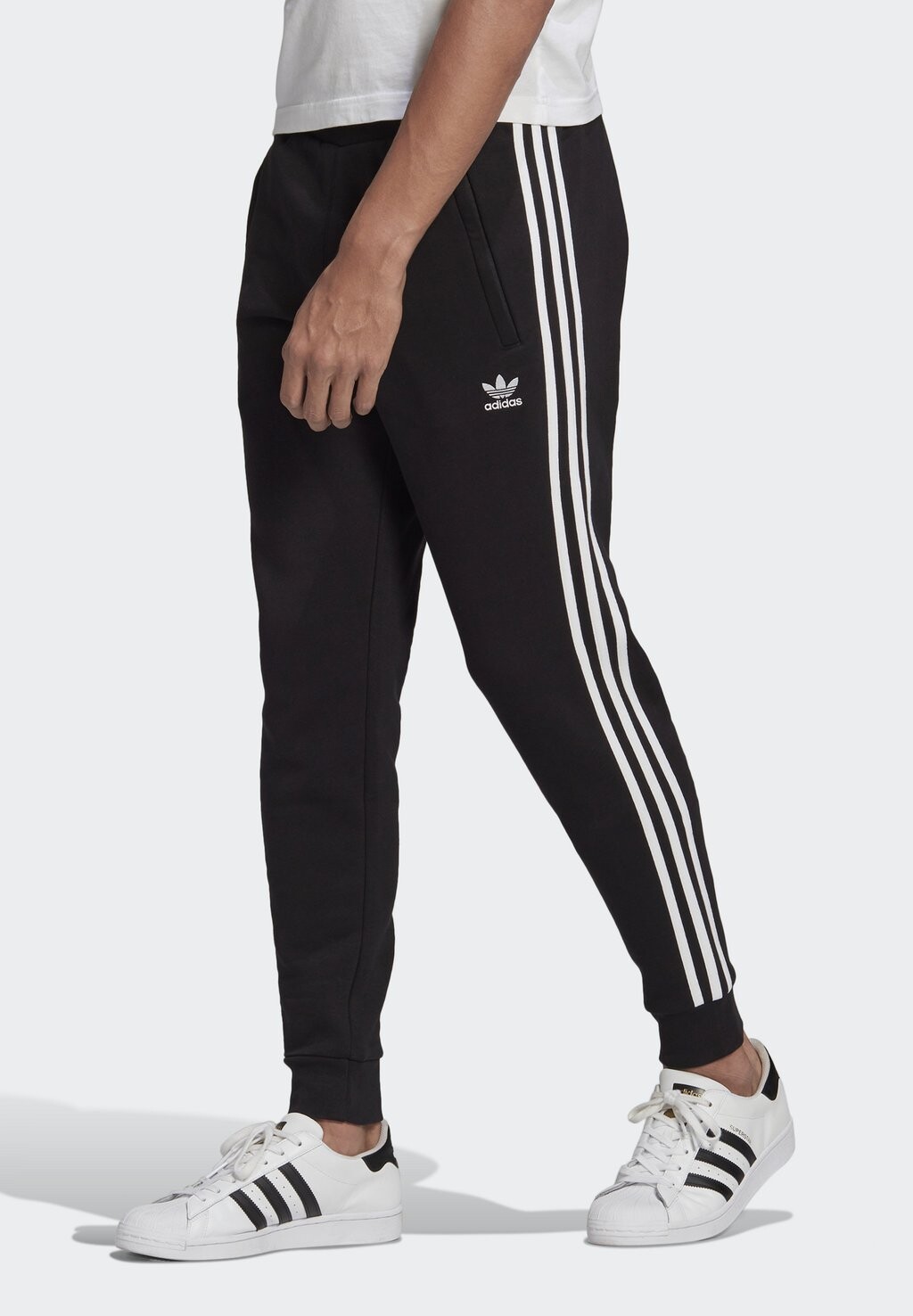 

Спортивные брюки adidas Originals, черный