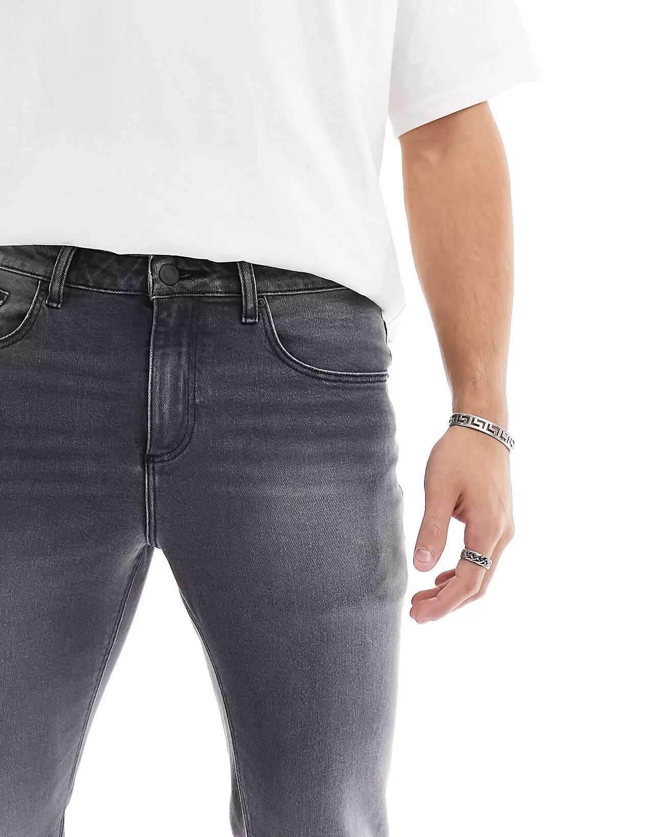 цена Черные эластичные джинсы ASOS