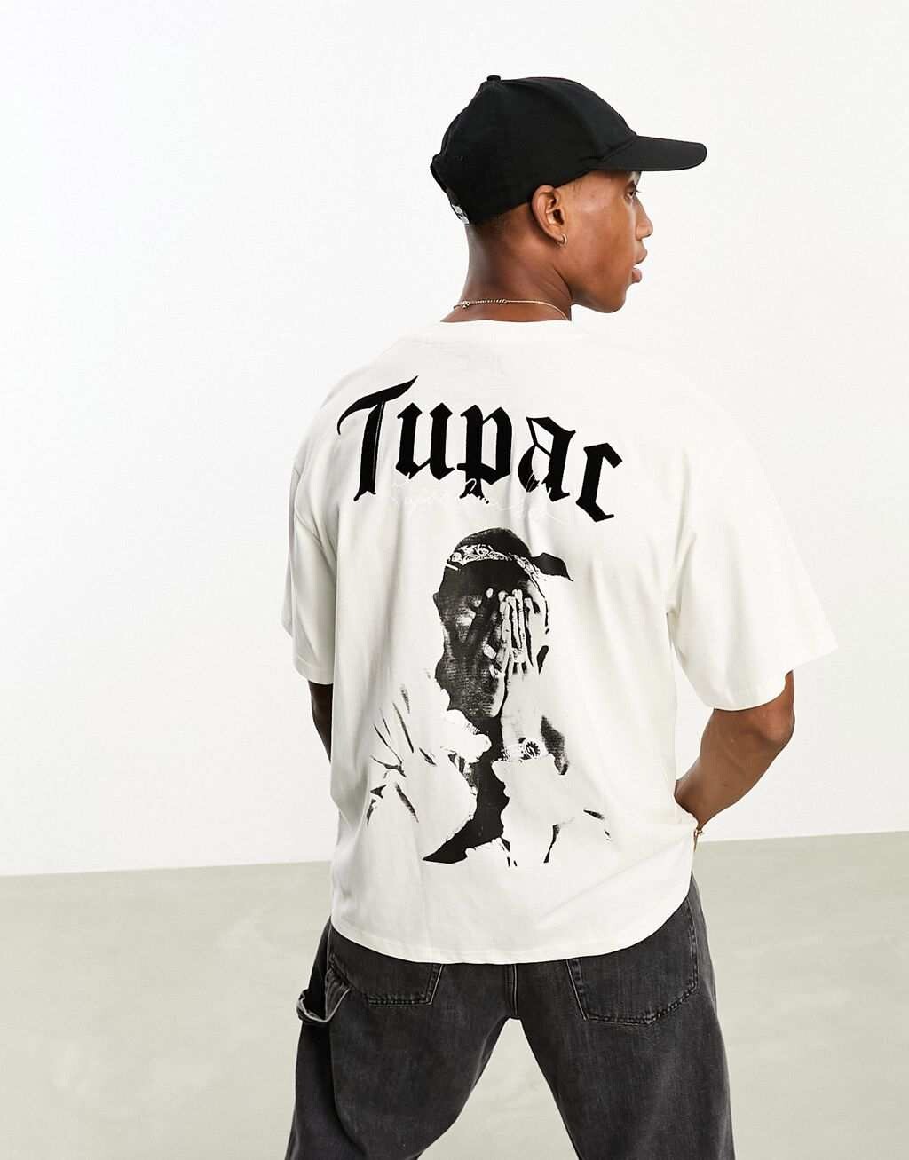 

Белая футболка Pull&Bear Tupac