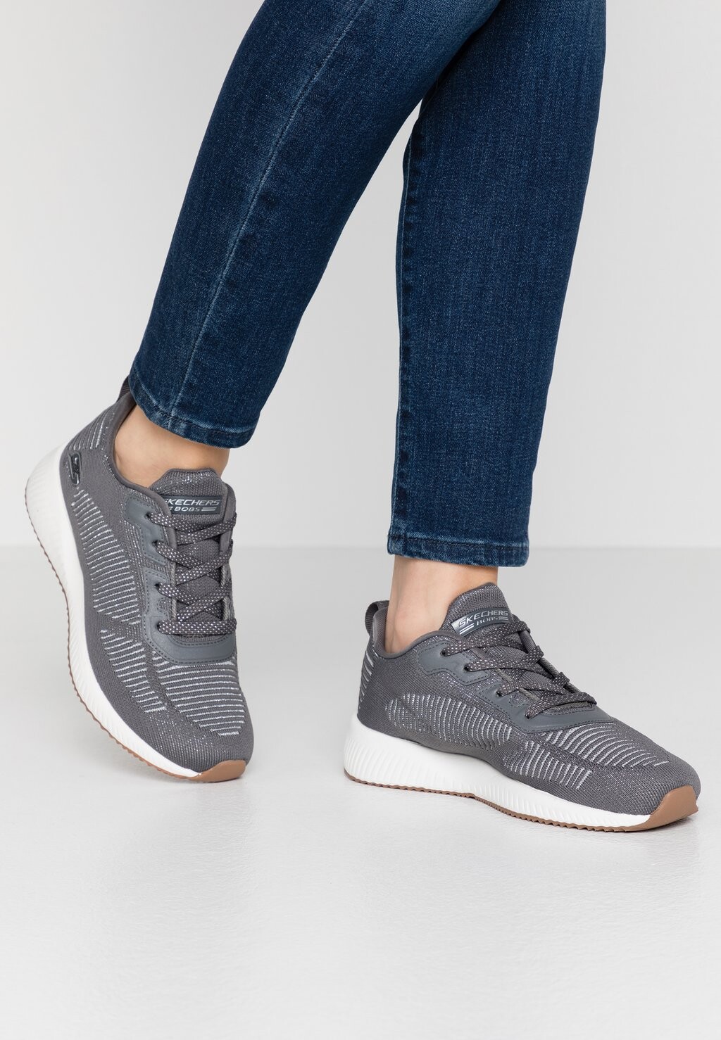 

Кроссовки Skechers