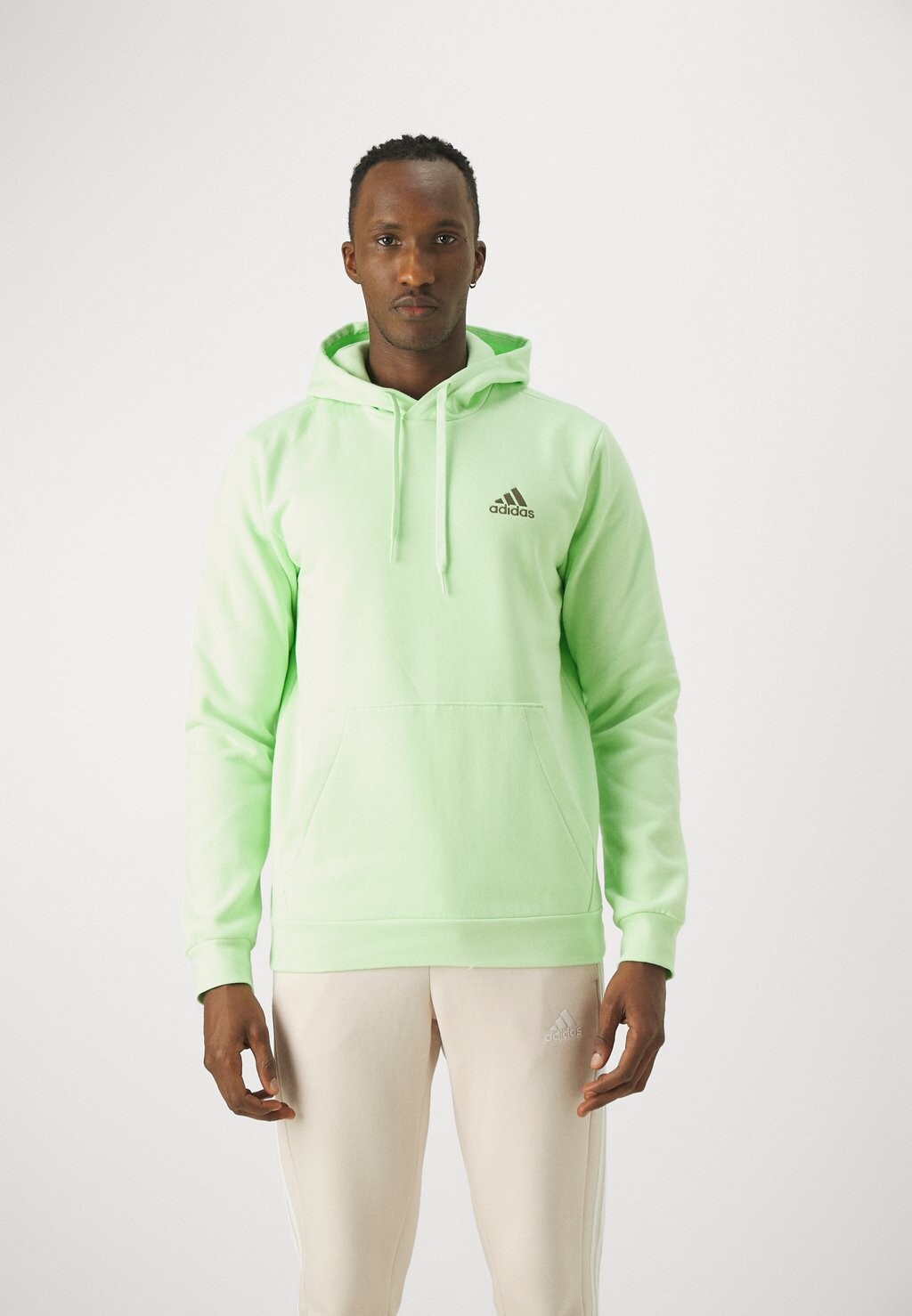 

Толстовка adidas Sportswear ESSENTIALS, цвет semi green spark
