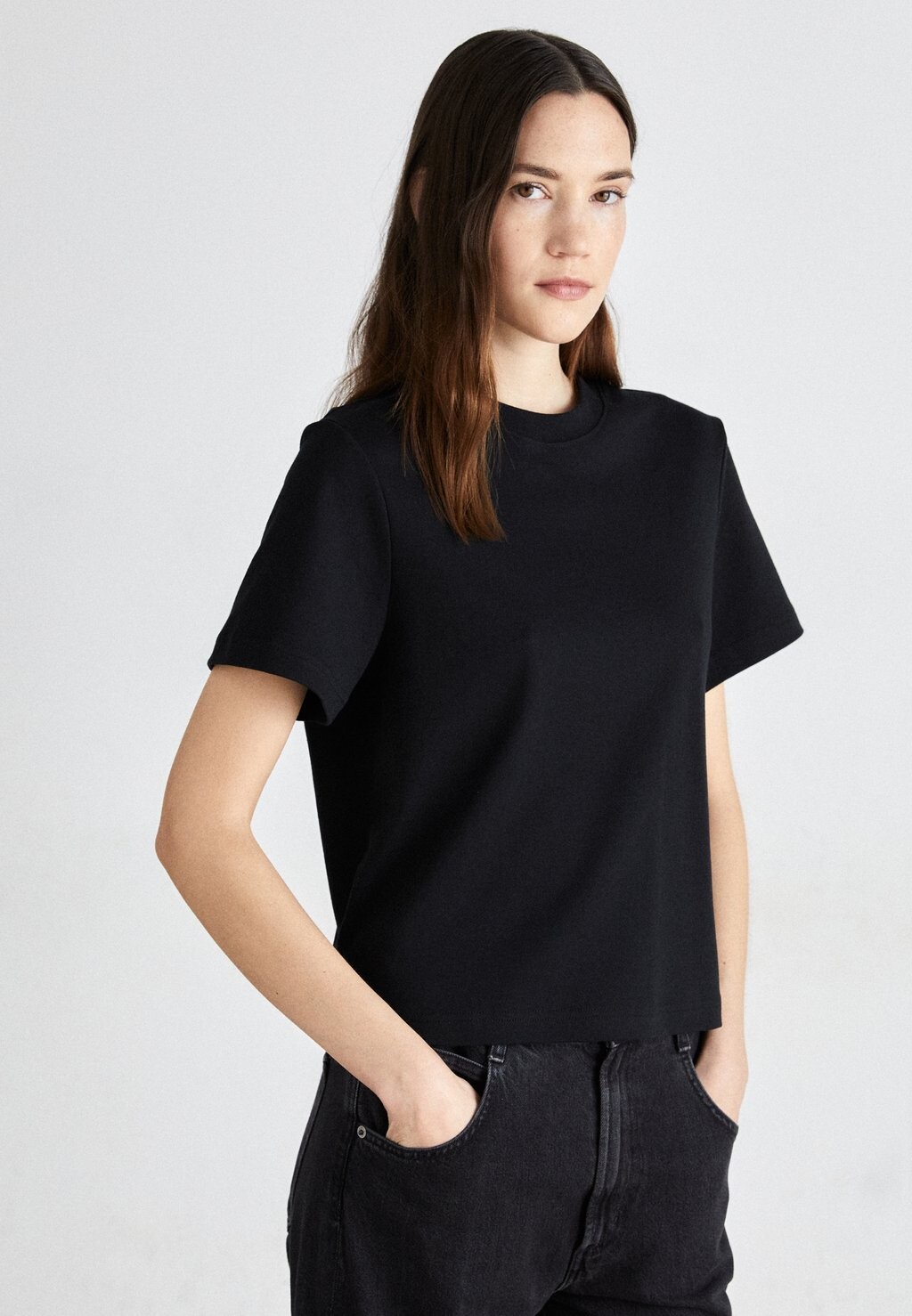 

Базовая футболка LISA TEE AllSaints, черный