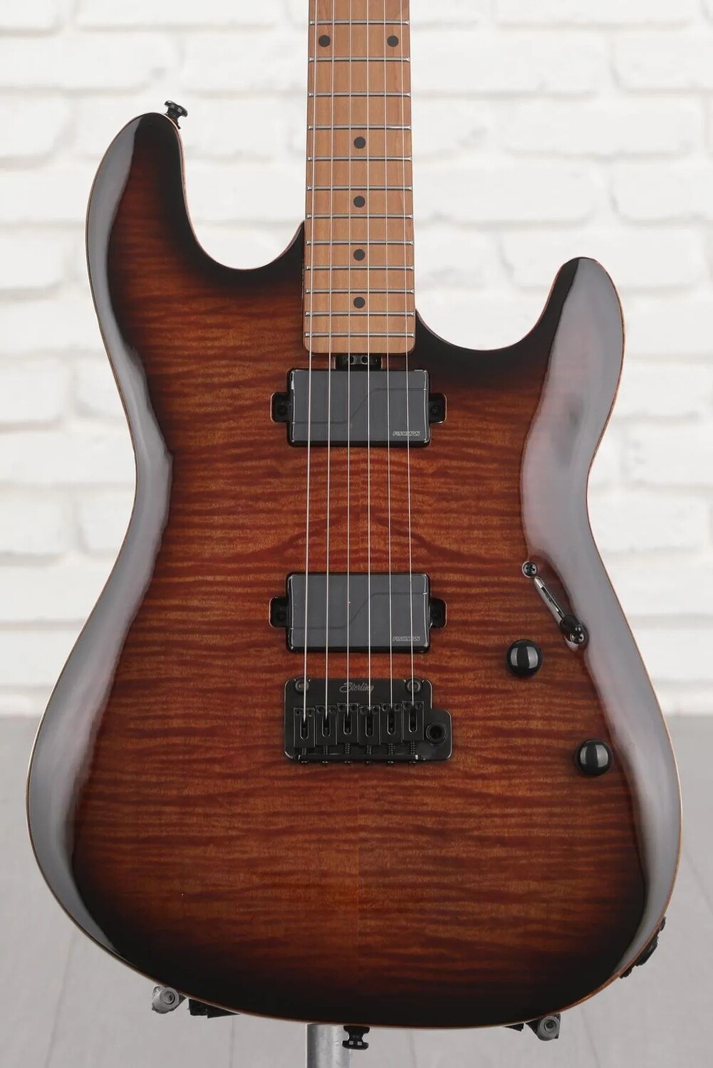

Электрогитара Sterling By Music Man Sabre - Cobra Burst