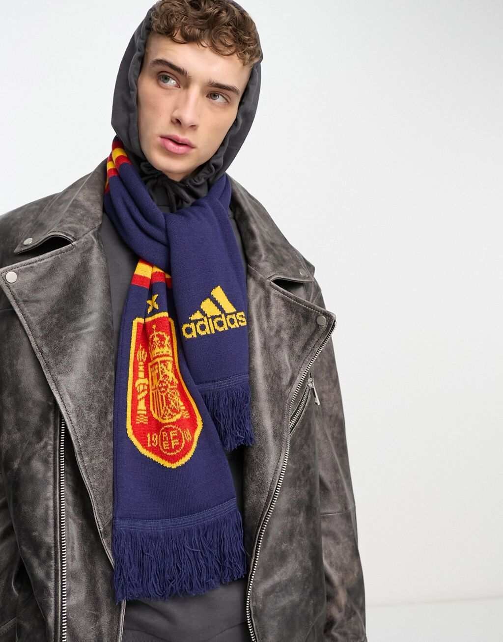 

Синий шарф adidas Football Spain World Cup 2022