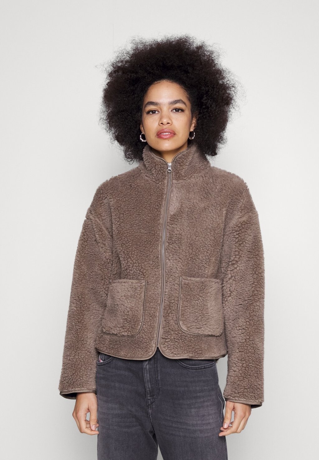 

Куртка флисовая BDG Urban Outfitters