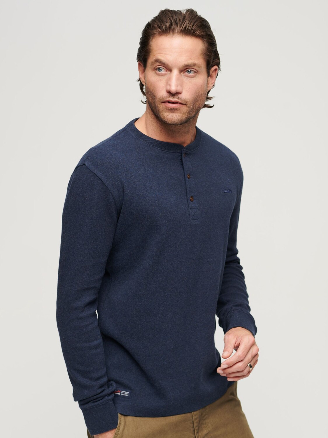 

Топ на пуговицах на пуговицах Vintage с вышитым логотипом Superdry, тренч темно-синий меланжевый