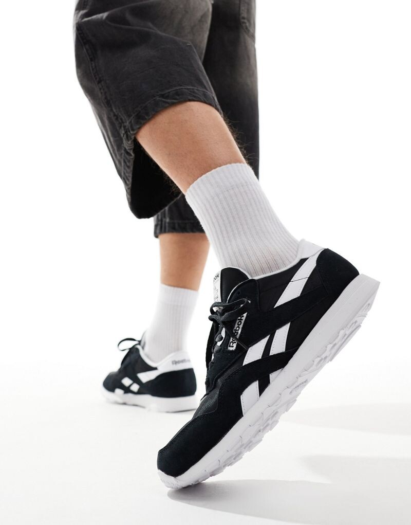 

Черно-белые нейлоновые кроссовки Reebok Classics