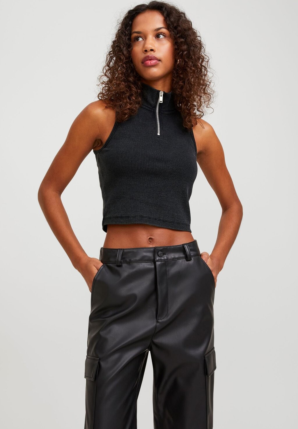 

Топ JXFALLON WASH ZIP JJXX, цвет black