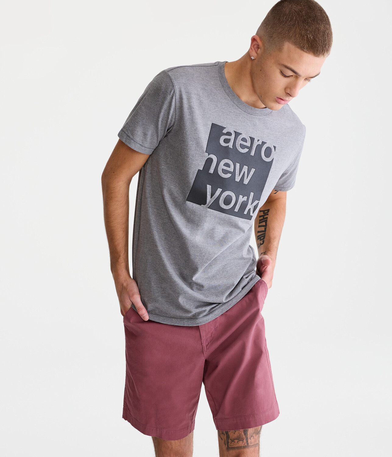 

Футболка с графическим рисунком Aero New York Square Aeropostale, серый