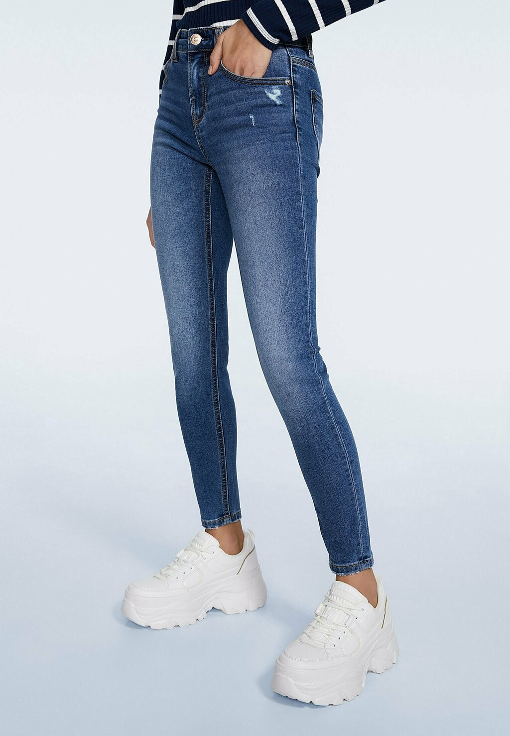 

Джинсы Skinny Fit Stradivarius