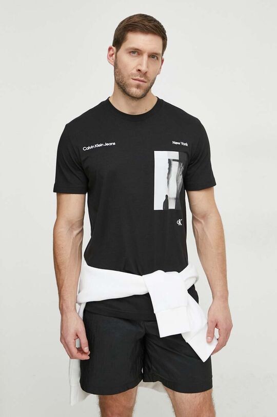 

Хлопковая футболка Calvin Klein Jeans, черный