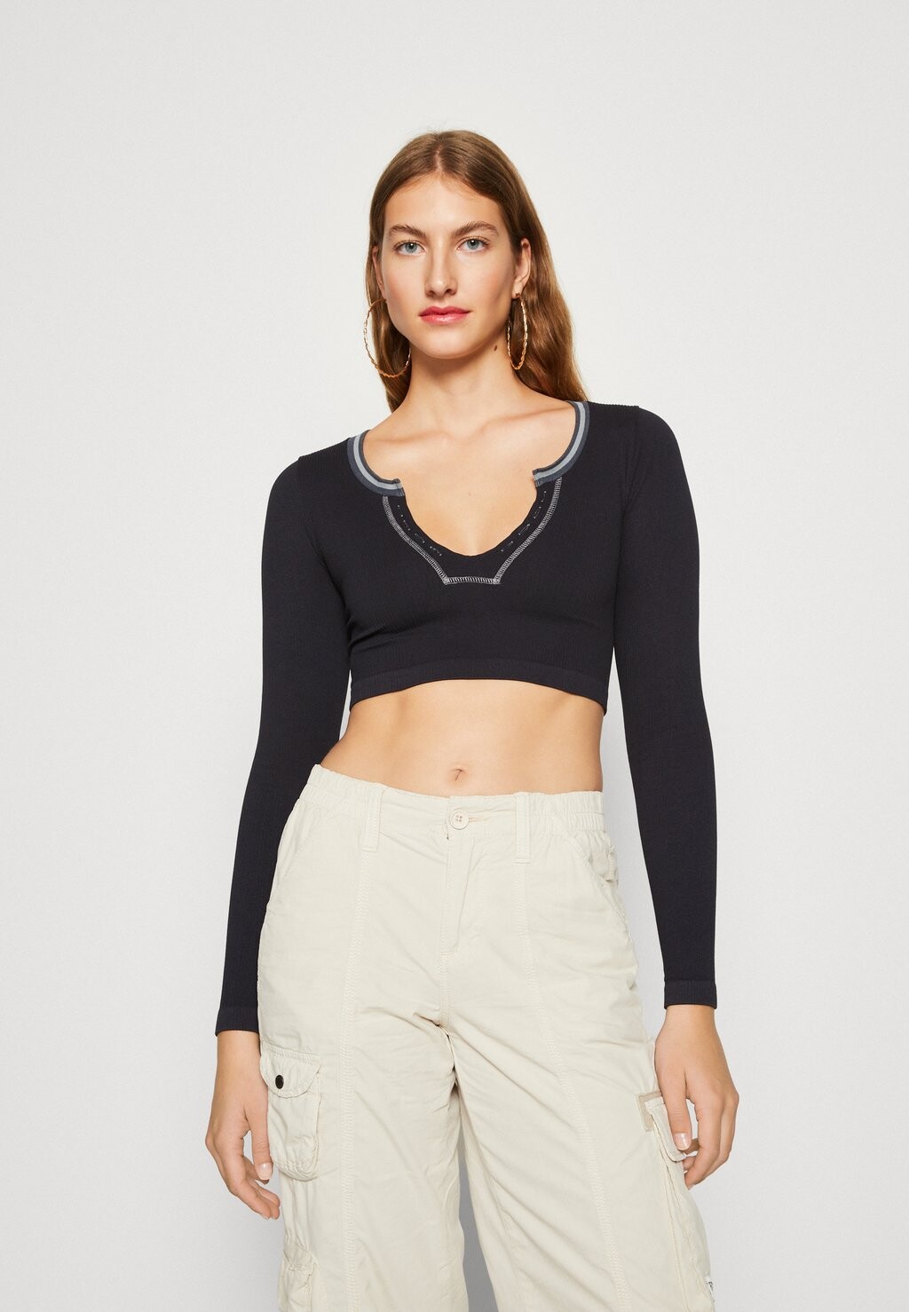 

Топ BDG Urban Outfitters, черный