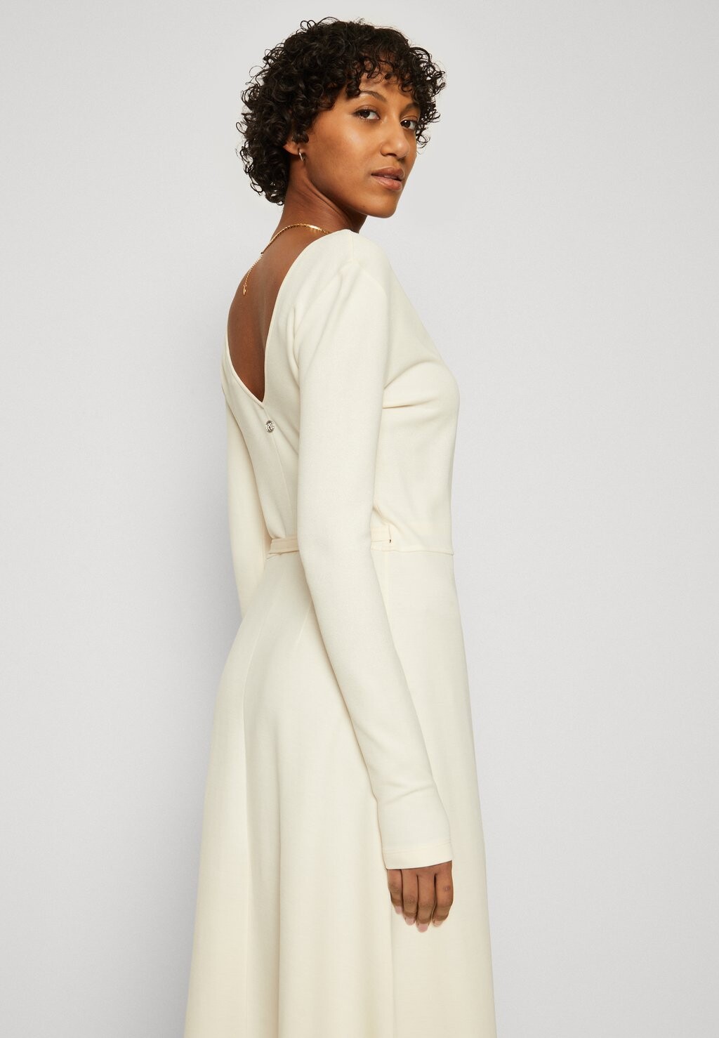 

Платье из трикотажа Wrap Midi Dress Tommy Hilfiger, кремовый