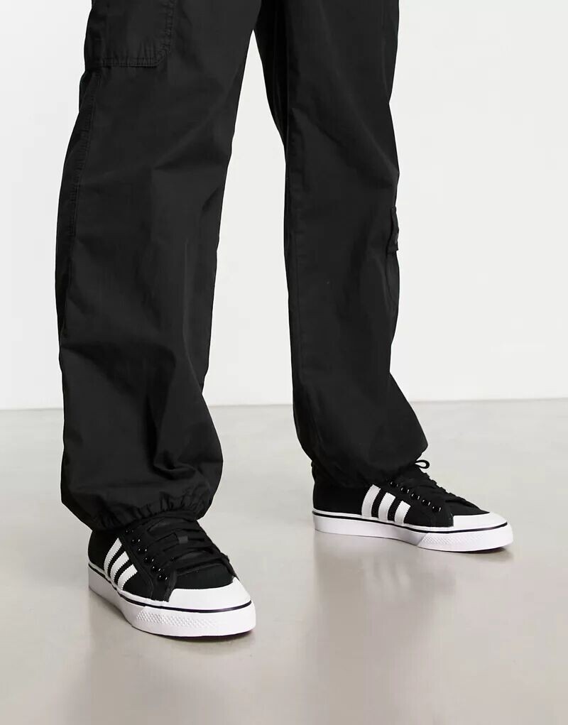 

Черные кроссовки adidas Originals Nizza