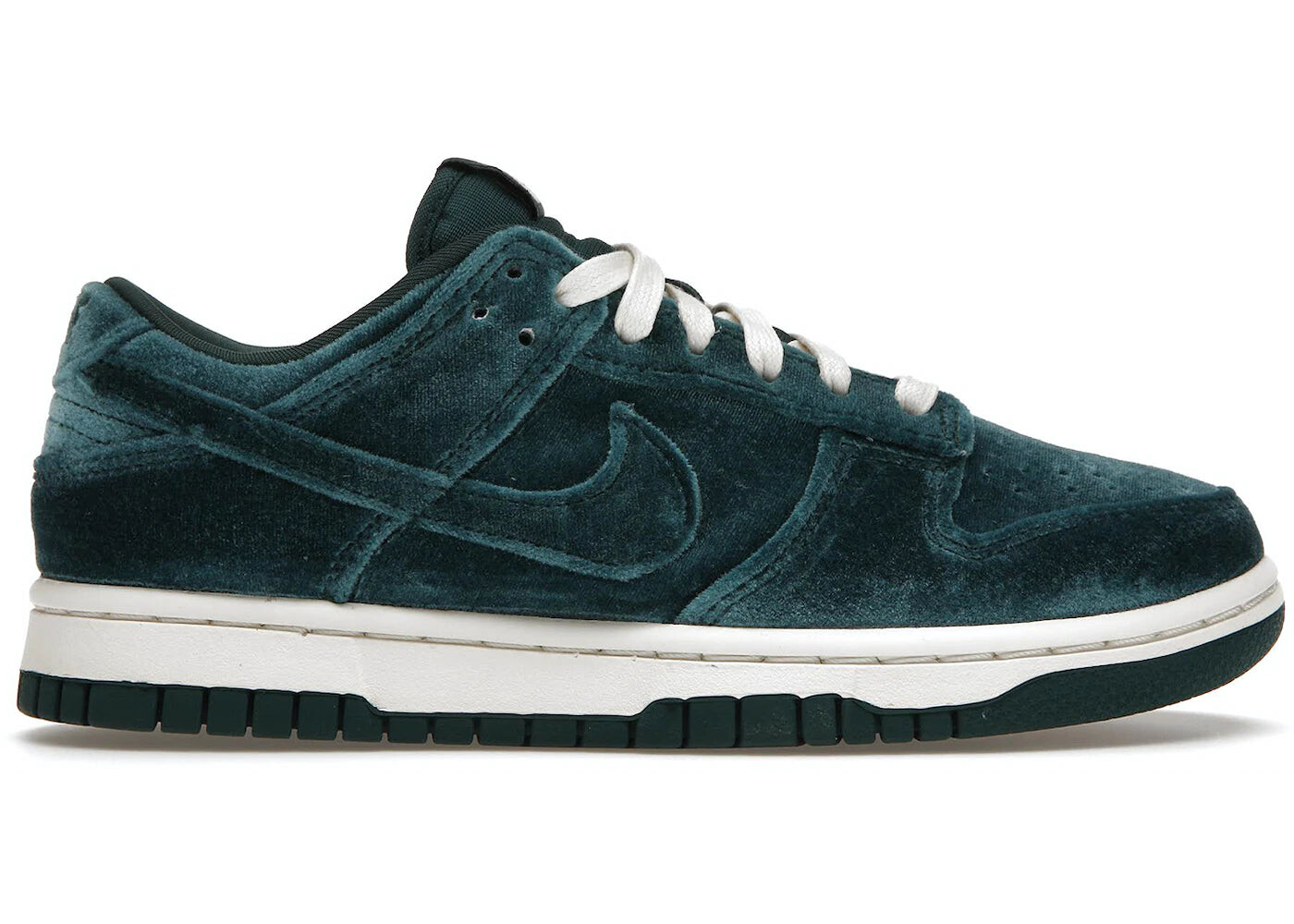 

Кроссовки женские Nike Dunk Low Velvet Teal, зеленый
