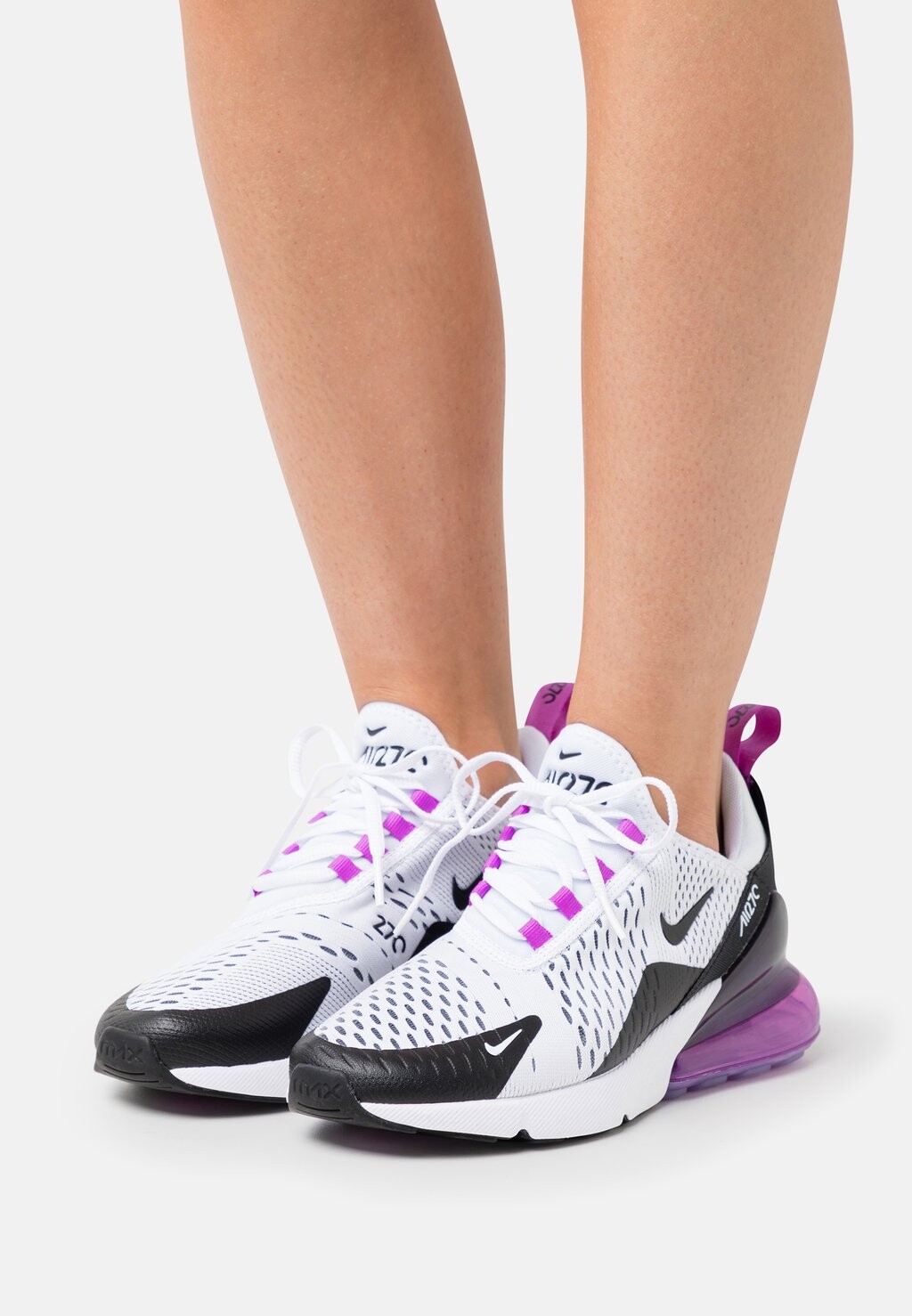 

Кроссовки Nike
