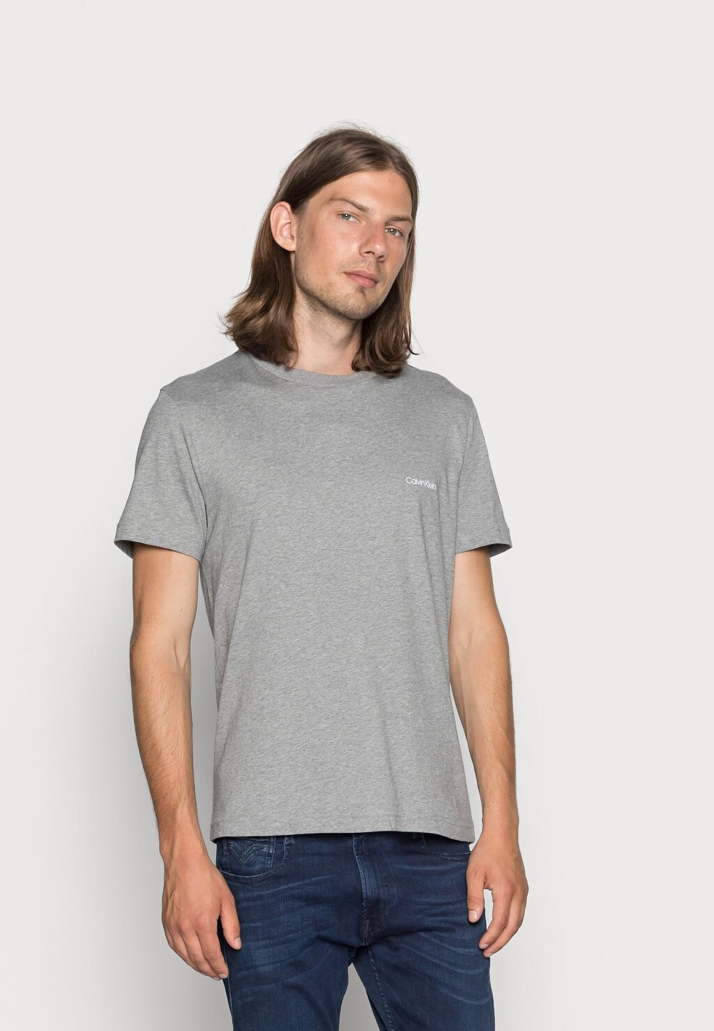 

Базовая футболка Calvin Klein, серый меланж