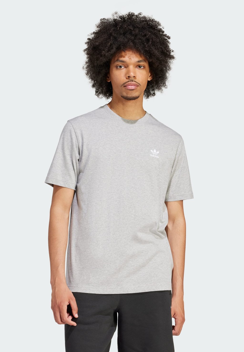 цена Базовая футболка adidas Originals, средний серый вереск