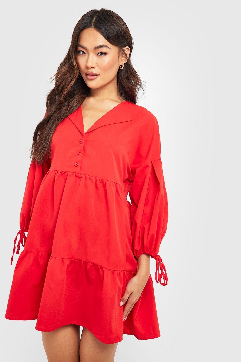 

Платье на пуговицах через свободное платье Boohoo, красный