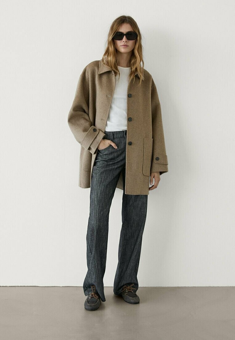 

Классическое пальто LENGTH WITH PATCH POCKETS Massimo Dutti, бежевый