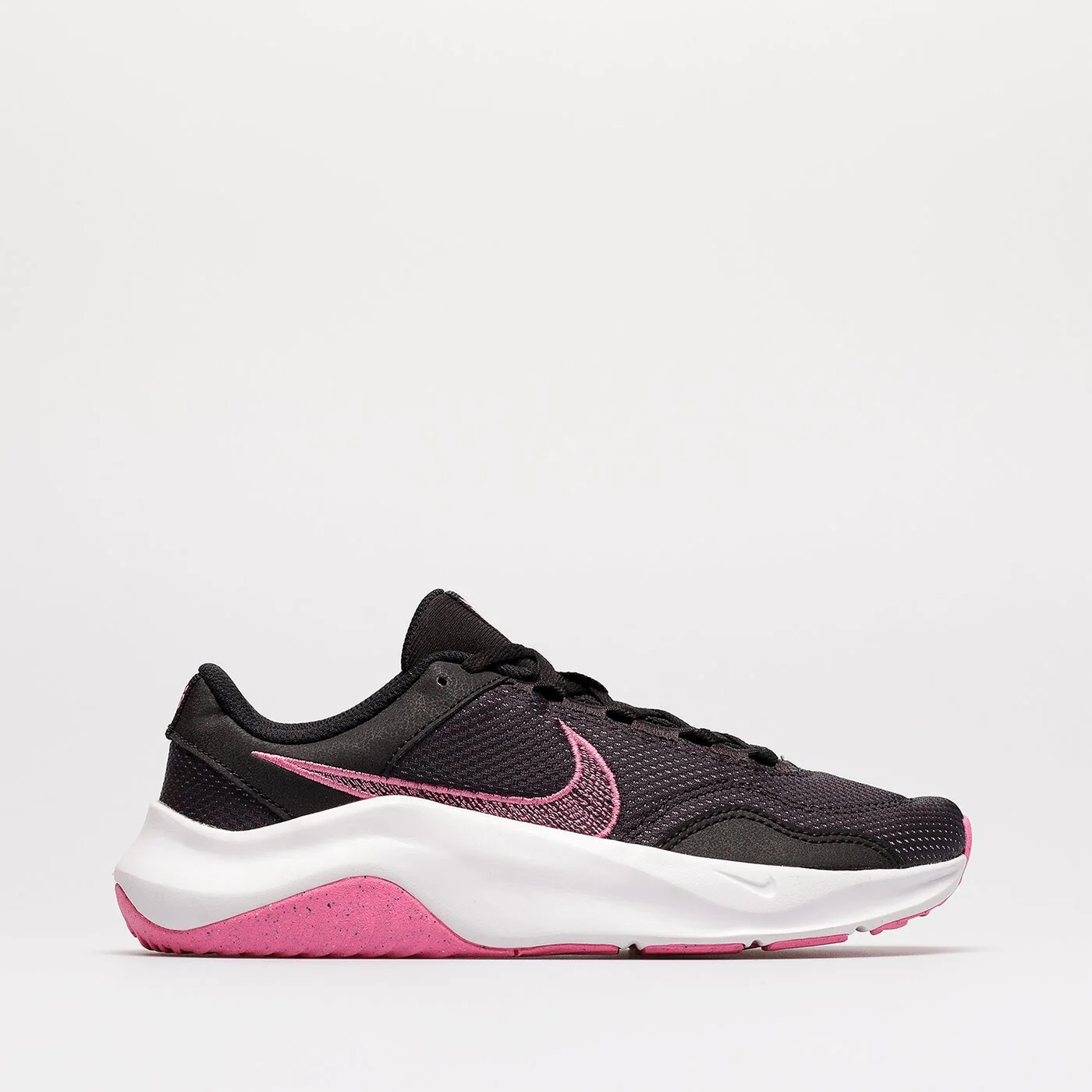 Кроссовки Nike Legenda Essential 3, черный / розовый
