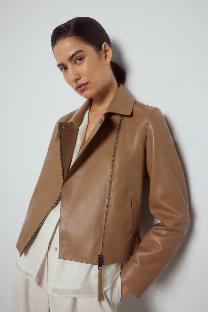 

Идеальный короткий Pedro del Hierro, бежевый