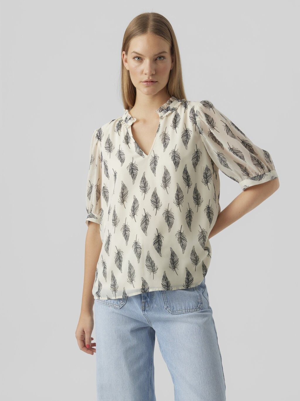 

Футболка с принтом Vero Moda, Серый
