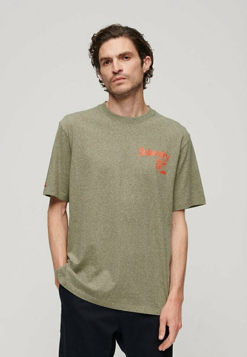 

Футболка с принтом WORKWEAR TRADE GRAPHIC Superdry, зеленый