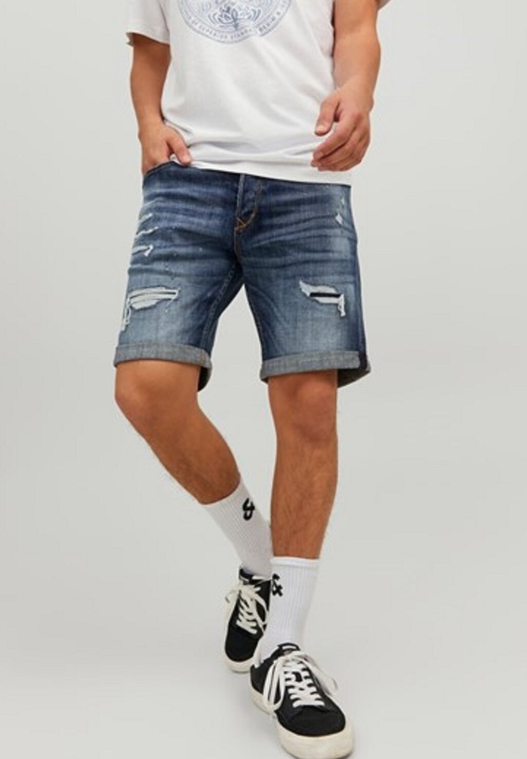 

Джинсовые шорты Jack & Jones