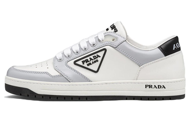 

Кроссовки Prada Wmns District белые