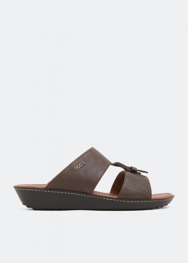 

Сандалии TOD'S Buckle leather sandals, коричневый