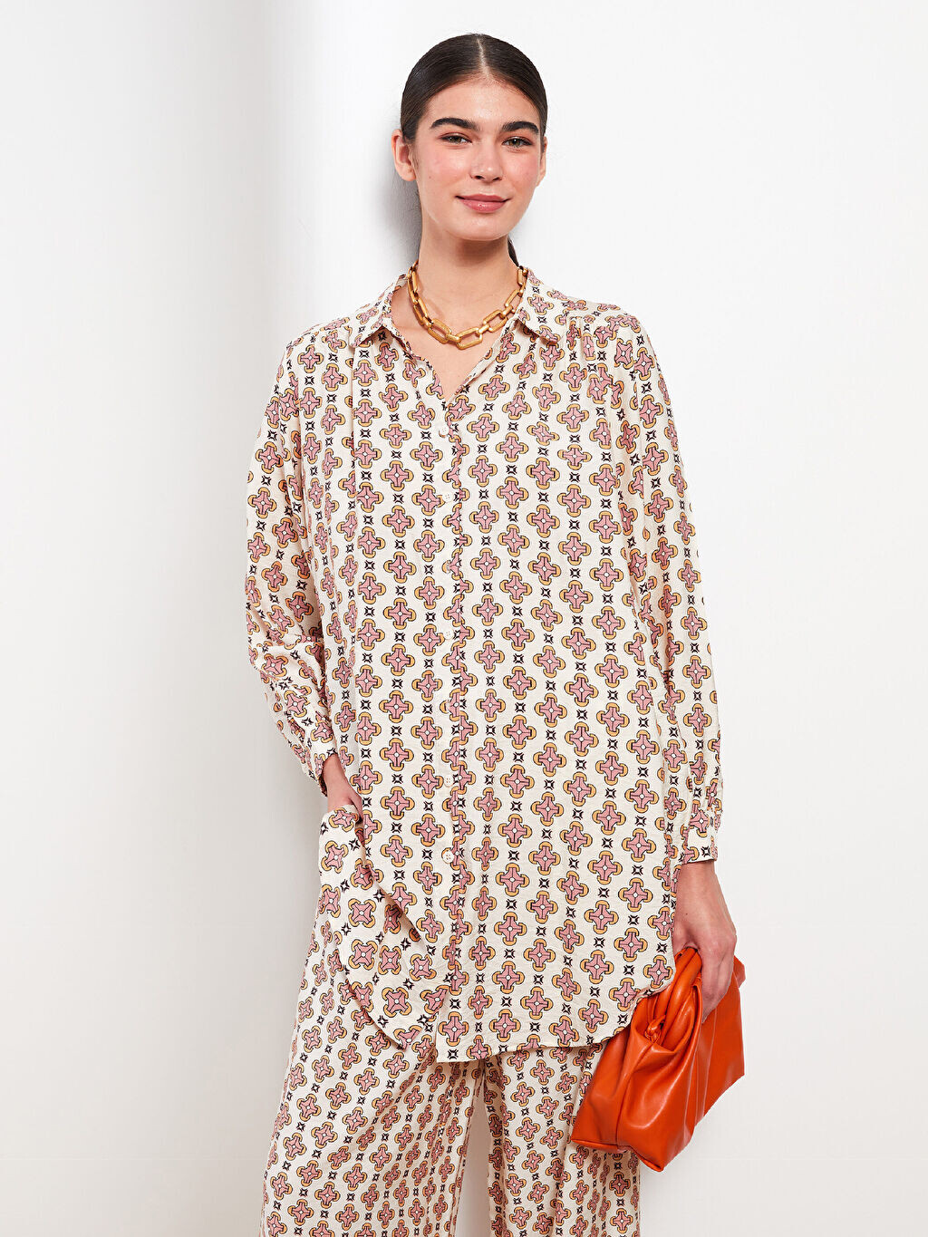 

Женская туника с длинным рукавом и воротником-стойкой LCW Modest