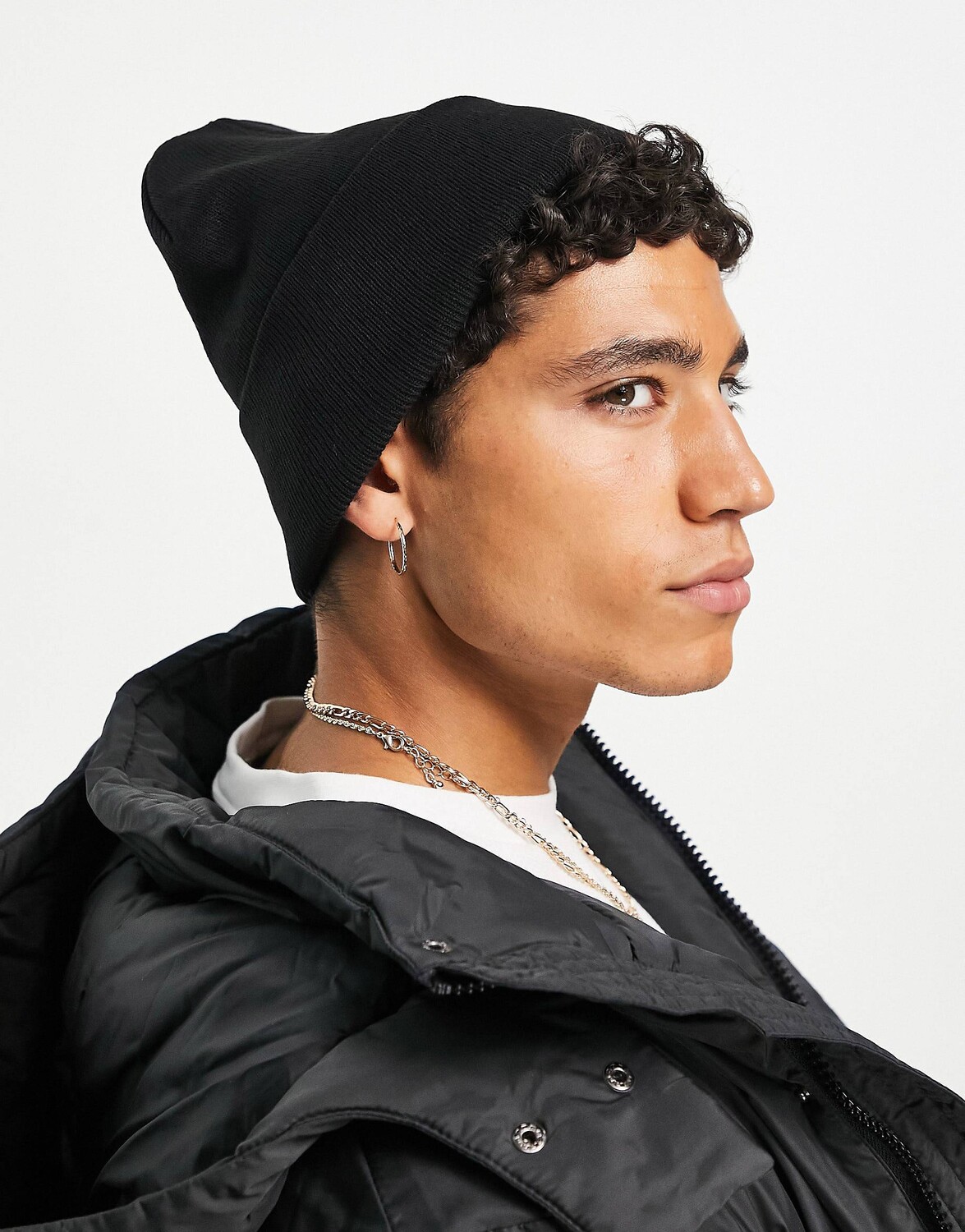 

Черная шапка-бини ASOS DESIGN