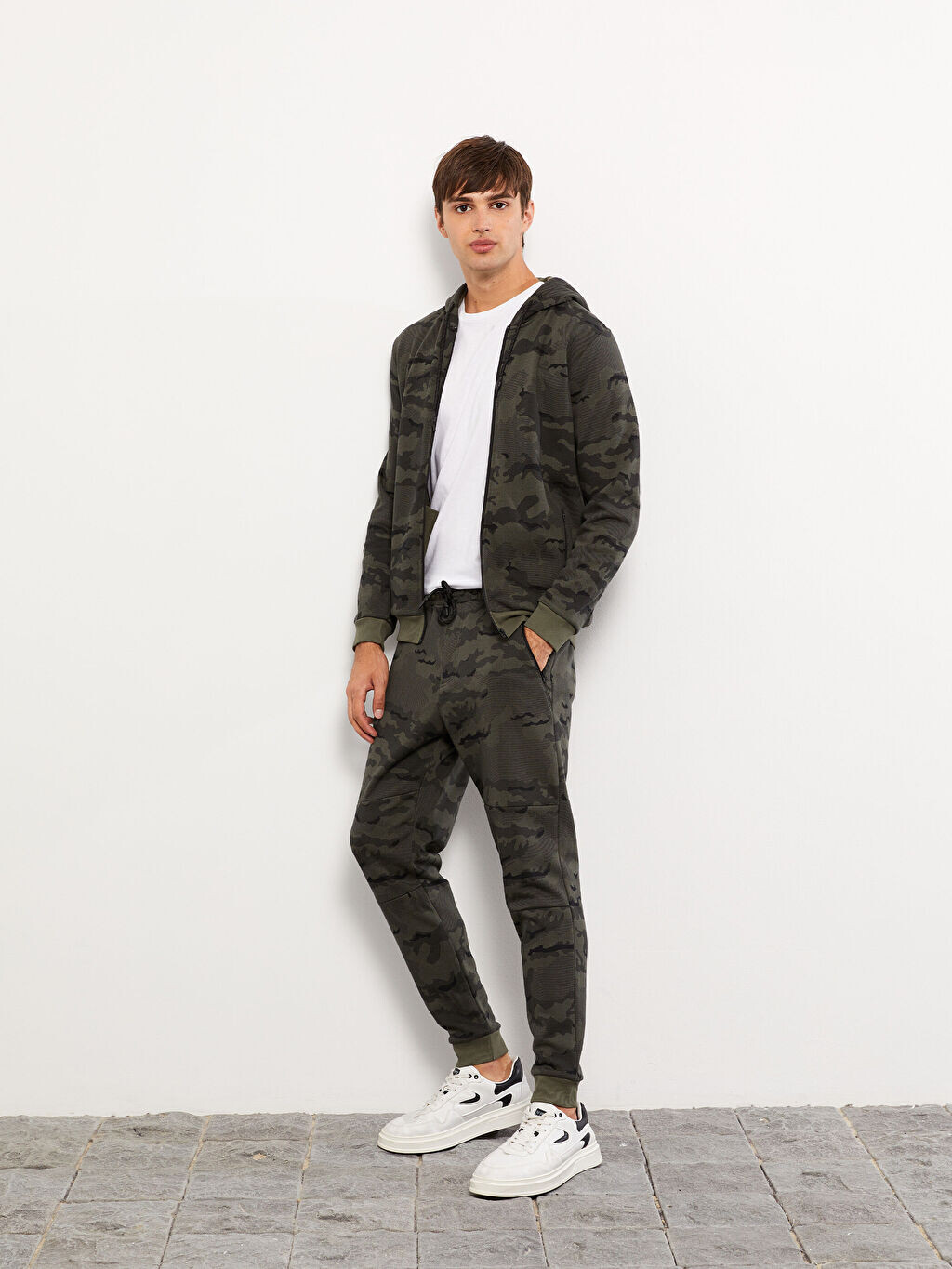 

Мужские спортивные джоггеры LCW Casual Slim Fit, хаки