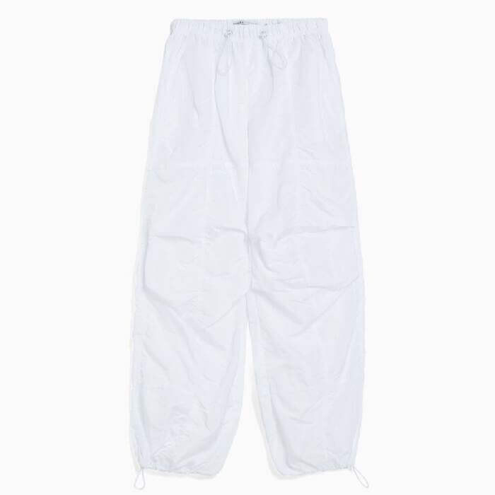 

Брюки Bershka Nylon Parachute, белый