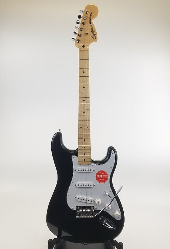 

Squier Affinity Stratocaster 2022 - черный