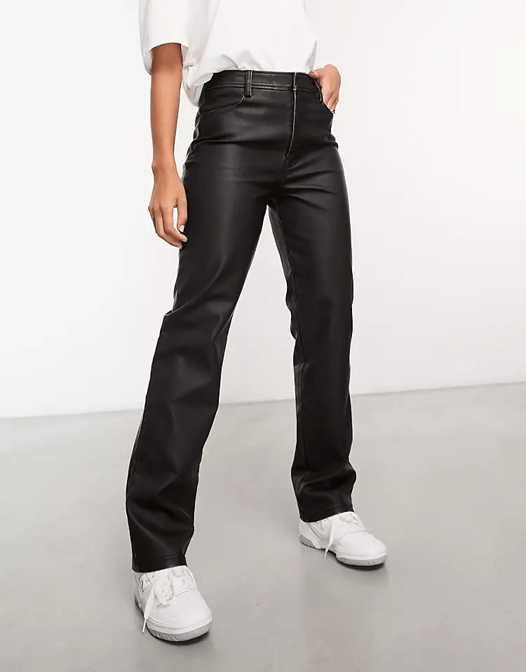 Брюки Asos Design Faux Leather Straight Leg, черный брюки asos design hourglass stretch faux leather черный